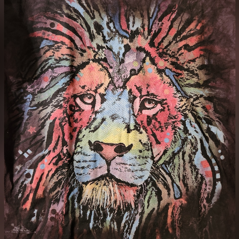 Dean Russo LION T-Shirt AUTHENTIC from The Mountain L